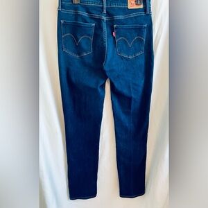 LEVI’S Jeans Mid Rise Skinny Red Tab Dark Wash Size 10 M Waist 30 Length 32 EUC